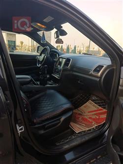 جیپ گراند شیرۆکی